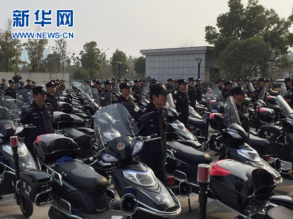 警用电动车